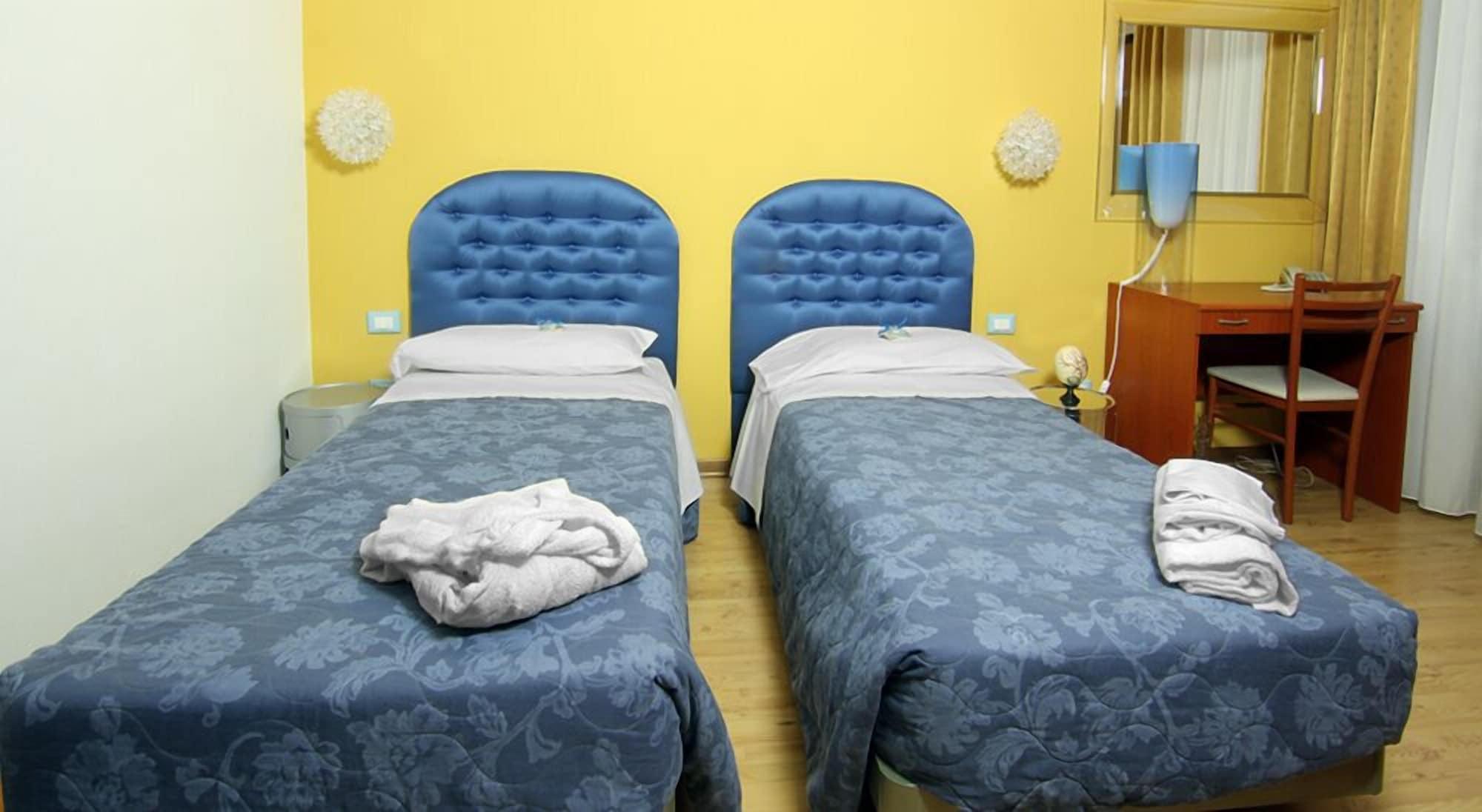 טריאסטה Albergo Al Viale מראה חיצוני תמונה