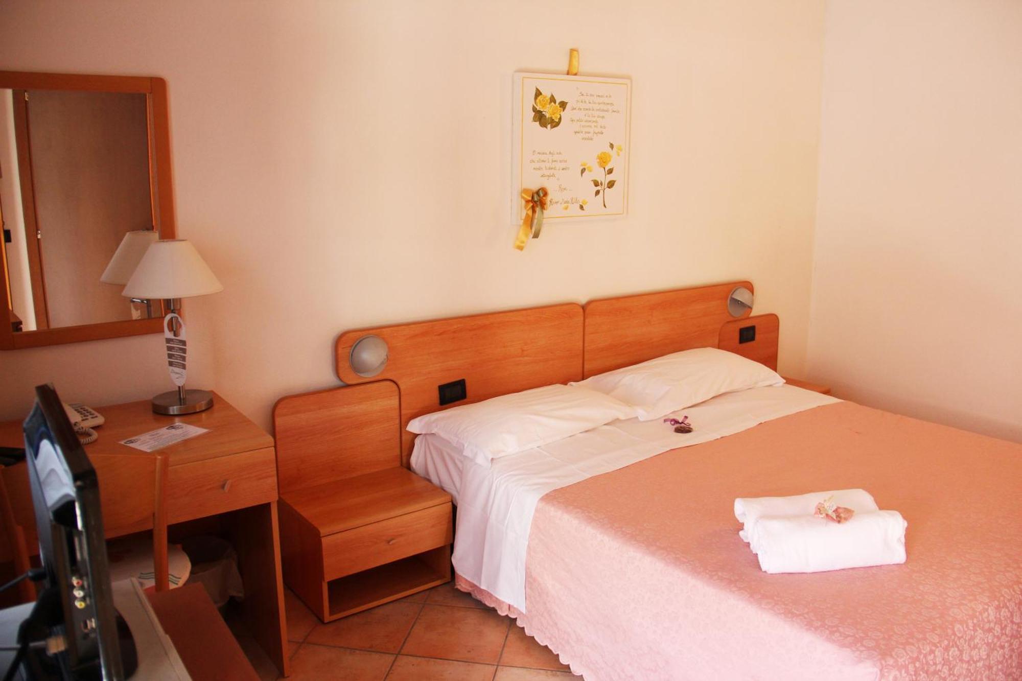 טריאסטה Albergo Al Viale מראה חיצוני תמונה