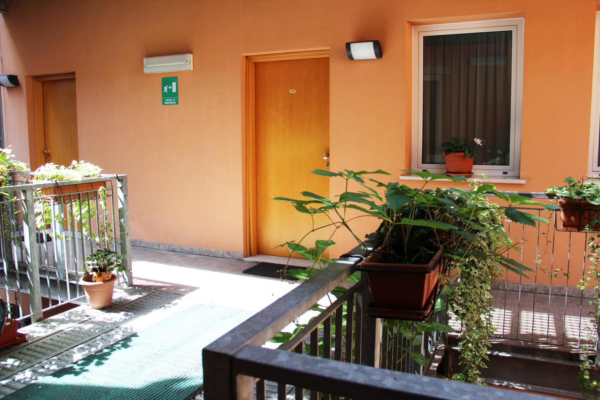 טריאסטה Albergo Al Viale מראה חיצוני תמונה